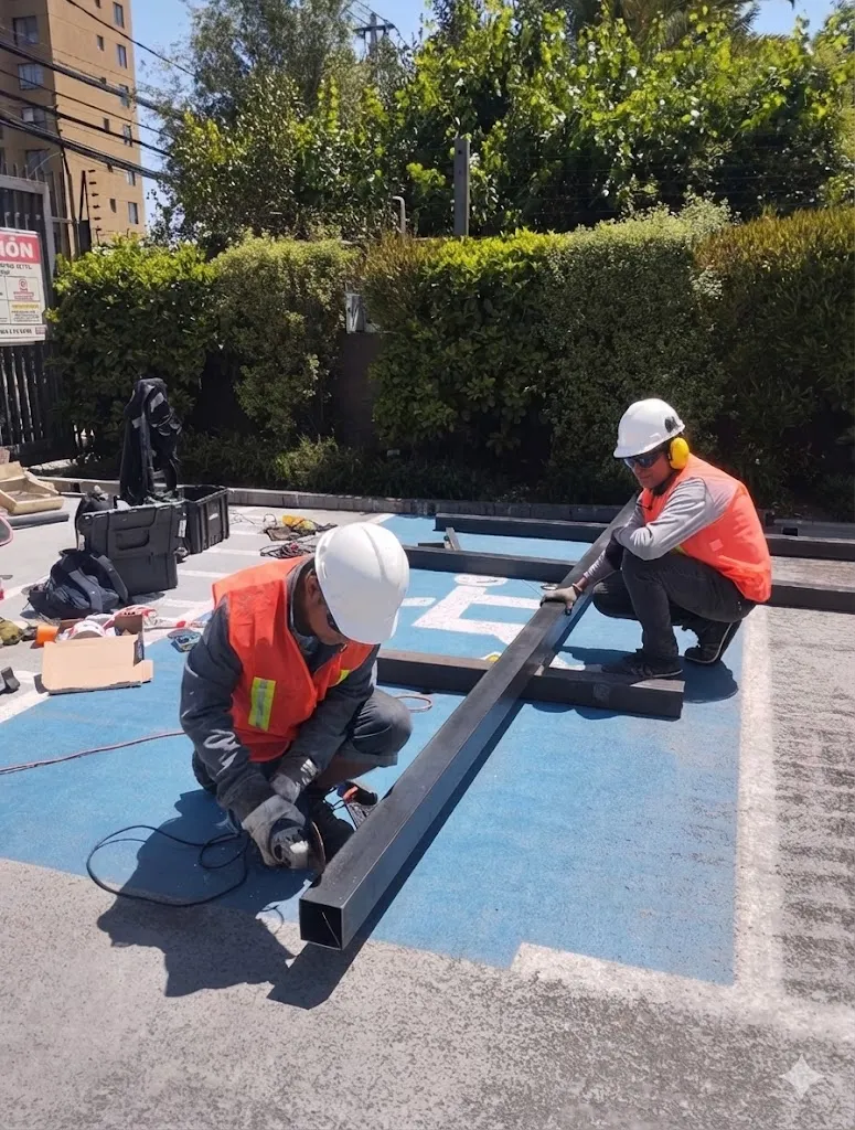 Equipo Kovanen Services en terreno